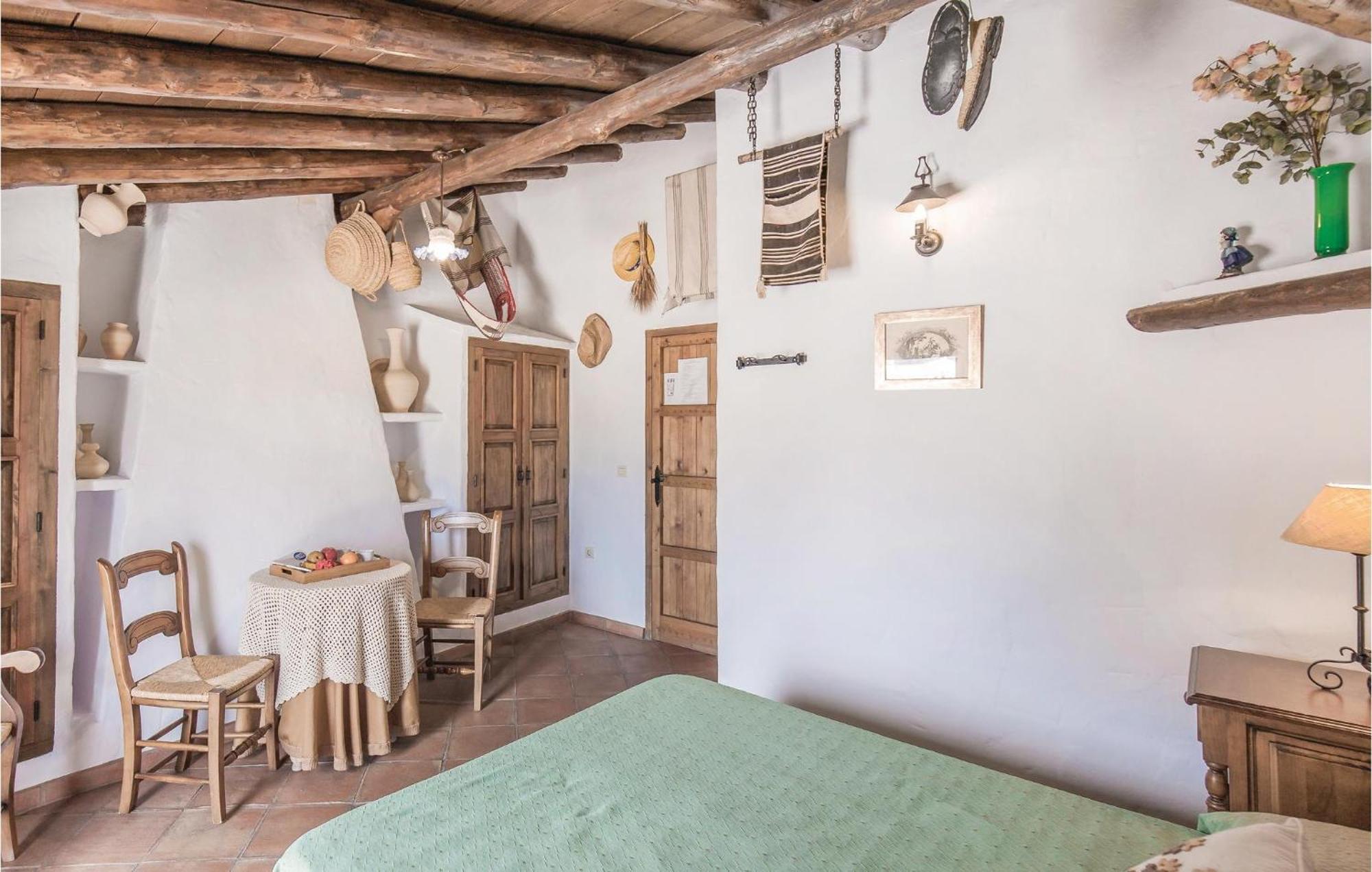 Cozy Home In Zahara De La Sierra With Kitchen מראה חיצוני תמונה