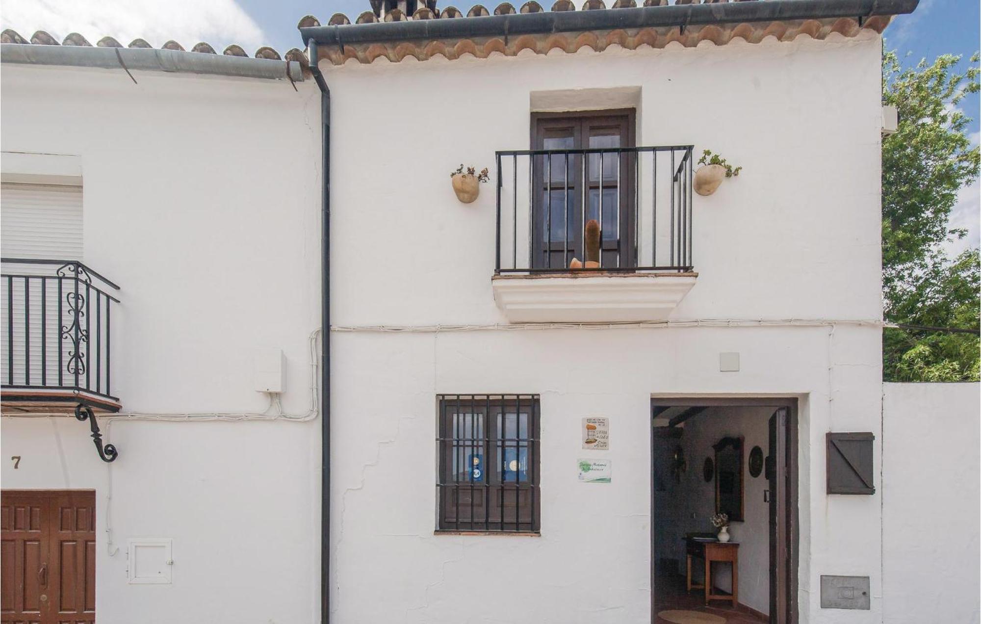Cozy Home In Zahara De La Sierra With Kitchen מראה חיצוני תמונה